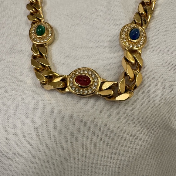 Dios - Picture 2 of 8